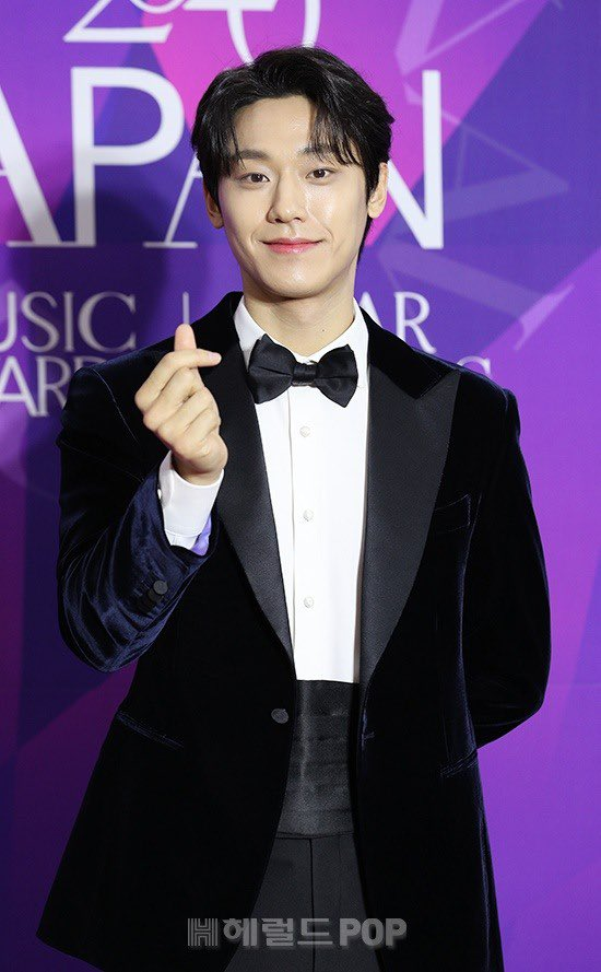 Hyun Bin xuất sắc nhận Daesang ở APAN Star Awards 2020