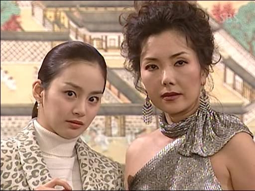 Song Hye Kyo - Kim Tae Hee: 2 nữ thần không thể tiến sang màn ảnh rộng