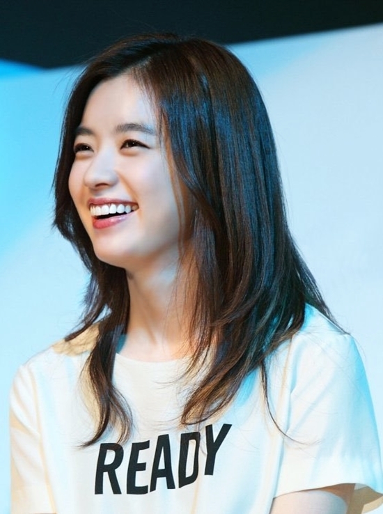 Moon Ga Young và những sao nữ Hàn có nụ cười hở lợi