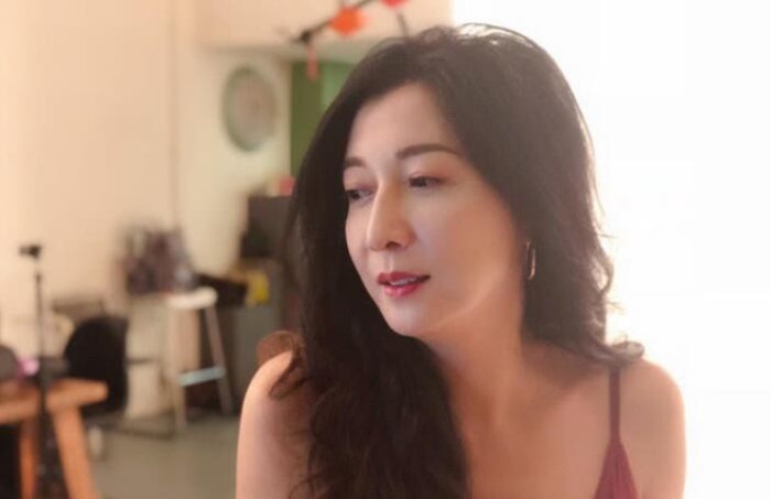 Ngô Ỷ Lợi và những mỹ nhân Cbiz làm mẹ đơn thân, không có danh phận