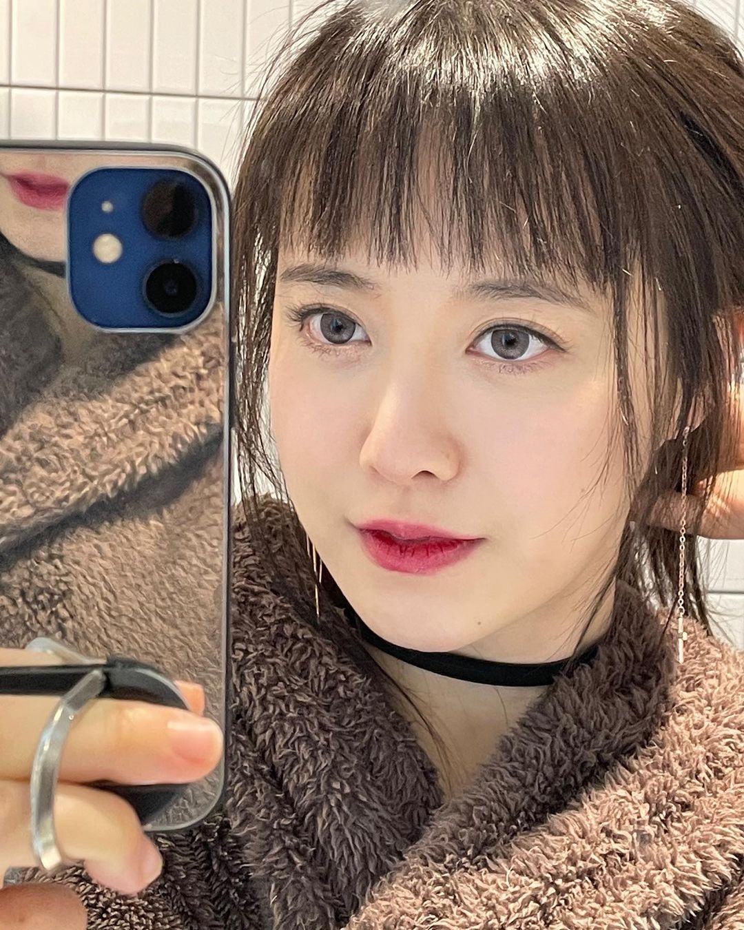 Goo Hye Sun lại phát ngôn gây sốc; Park Seo Joon đặt tên cho fan