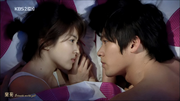 Song Hye Kyo, Son Ye Jin và dàn mỹ nhân từng hợp tác với Hyun Bin