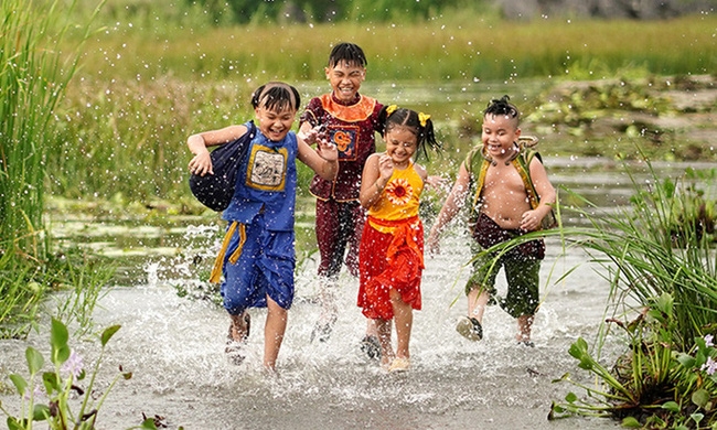 Thần Đồng Đất Việt bị đạo diễn Trạng Tí chê dạy hư trẻ em