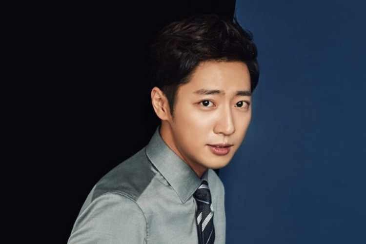 Jung Kyung Ho, Jo Bo Ah và loạt sao Hàn bị đa nghi khi yêu