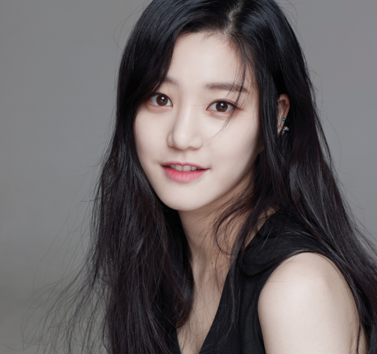 Jung Kyung Ho, Jo Bo Ah và loạt sao Hàn bị đa nghi khi yêu