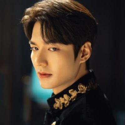 Ảnh đẹp của sao Hàn trong phim: "Quân vương" Lee Min Ho đầy khí chất