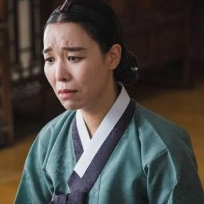Thượng cung Choi và loạt vai phụ "mặn hơn muối" trong phim Hàn
