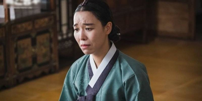 Thượng cung Choi và loạt vai phụ "mặn hơn muối" trong phim Hàn