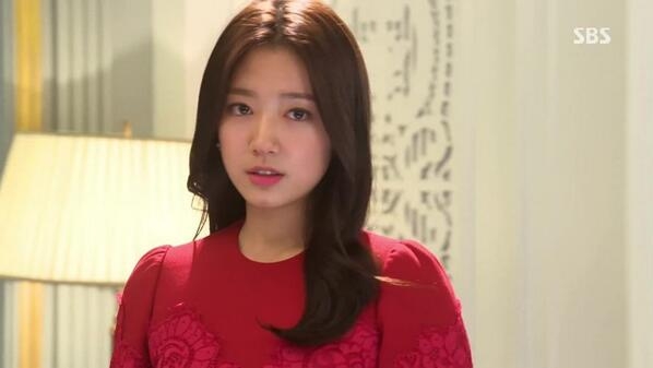 Hong Cha Young và nữ chính phim Hàn từ ở nhờ nhà lên chức bà chủ
