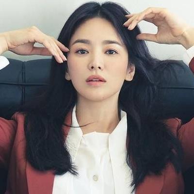 Song Hye Kyo chuyển mình mạnh mẽ sau 2 năm trở lại đời độc thân