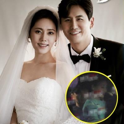 Chồng Choo Ja Hyun - Vu Hiểu Quang ôm ấp gái lạ trên xe hơi