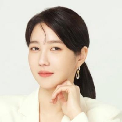 Lee Ji Ah - Từ vẻ đẹp lạnh lùng tới nhan sắc đằm thắm vạn người mê 