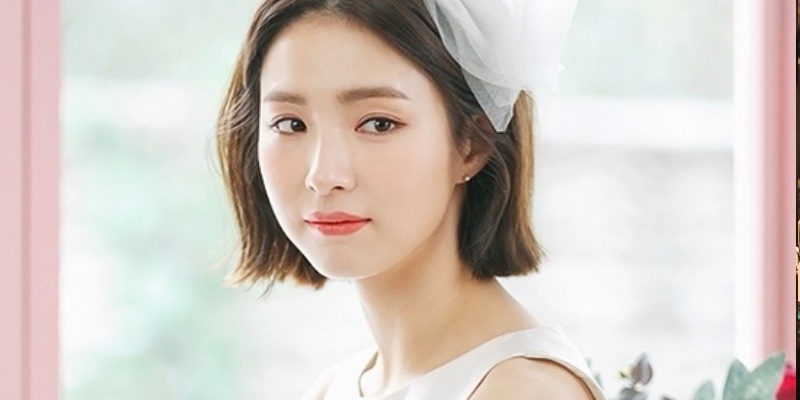 Shin Se Kyung chính thức về chung công ty với "em gái quốc dân" IU