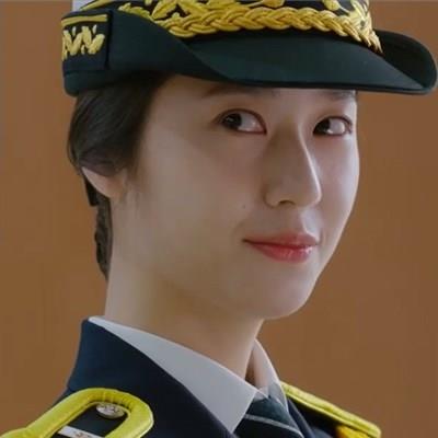 Police University tập 1: Jin Young tỏ tình Krystal Jung trên sàn đấu