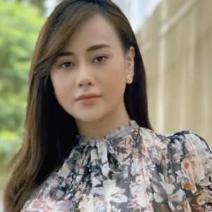 Phương Oanh, Thu Quỳnh và dàn mỹ nhân VTV khoe sắc cùng váy - áo hoa