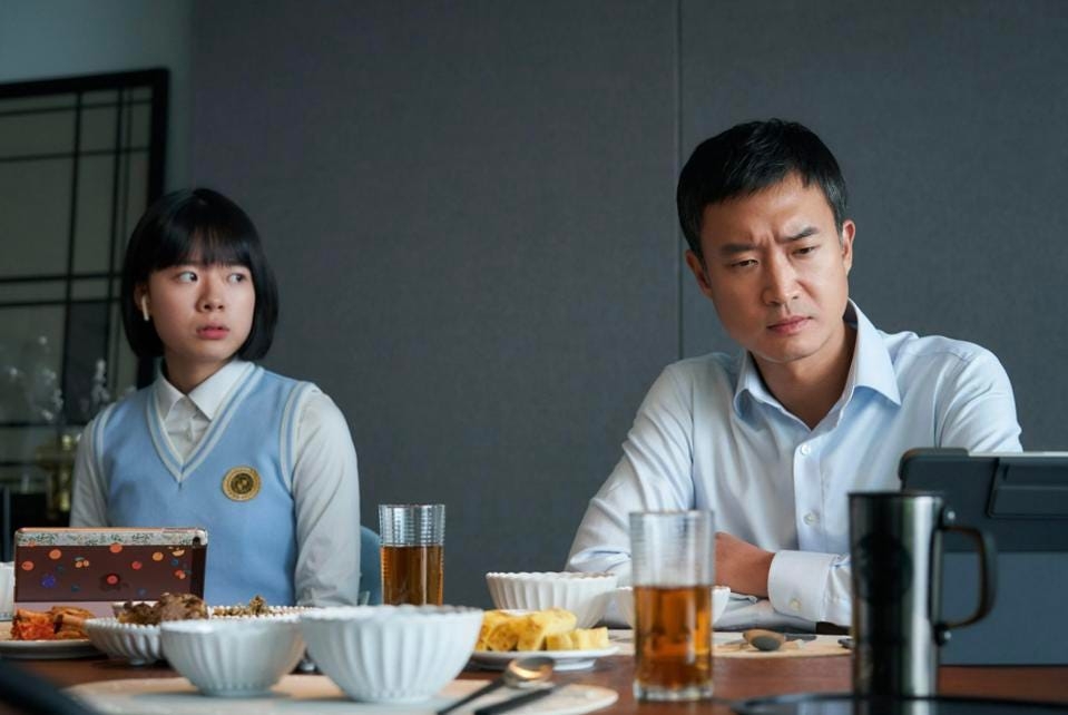 Review phim Hard Hit của Ji Chang Wook: Kẹt trong xe với bom thì sao?