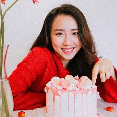 Huỳnh Hồng Loan: Từ cô Á khôi áo dài đến mỹ nhân màn ảnh Việt