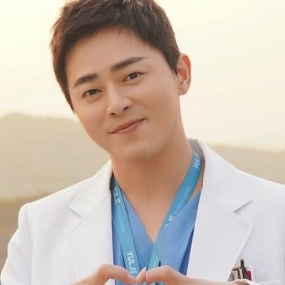 Hospital Playlist 2: Jo Jung Suk buồn vì nhóm F5 không thể gặp nhau