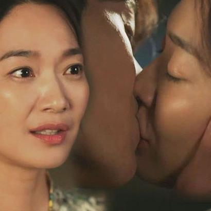 Hometown Cha-Cha-Cha: Double Kiss của Kim Seon Ho khuấy đảo màn ảnh 