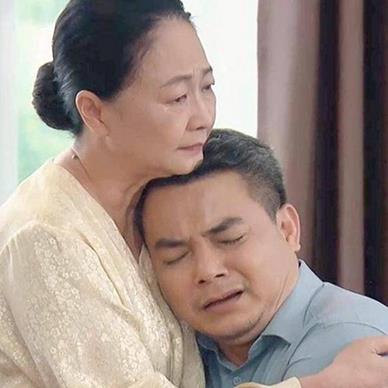 NSƯT Mai Nguyên: "Tát vợ và ôm mẹ khóc là 2 cảnh khó nhất của tôi"