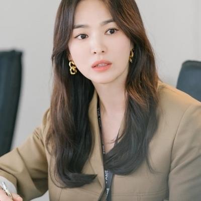Trọn bộ ảnh đẹp hút hồn của Song Hye Kyo trong Now, We Are Breaking Up