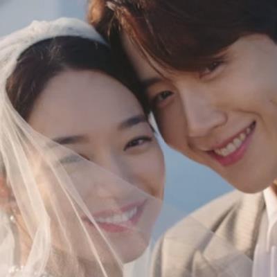 Tập cuối Hometown Cha-Cha-Cha happy ending, Hye Jin mặc váy cưới 