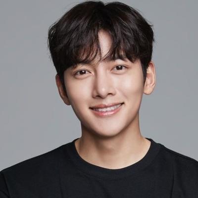 Top 10 sao nam đẹp trai nhất làng phim Hàn do fan bình chọn