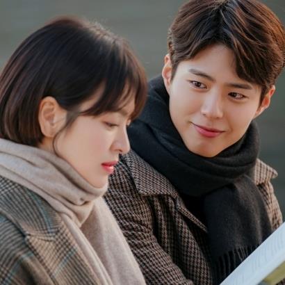 Song Hye Kyo và dàn "người yêu màn ảnh" đủ mọi độ tuổi cực chất