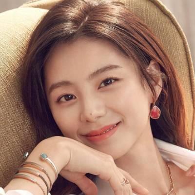 Park Soo Jin: Từ lọ lem thành nữ hoàng nhờ chồng là Bae Yong Joon