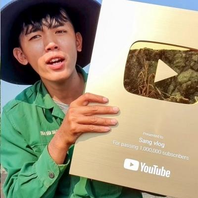 Sang Vlog – Youtuber nghèo nhất Việt Nam và hành trình vượt khó
