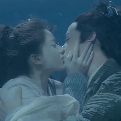 Những cảnh hôn dưới nước cực đỉnh của các couple phim Hoa ngữ