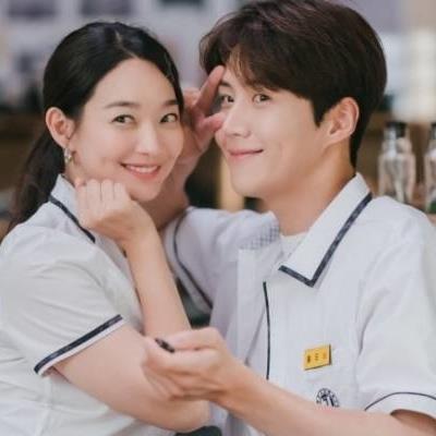 Những cặp đẹp nhất phim Hàn 2021 do chính người trong ngành chọn ra