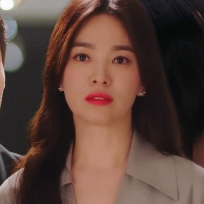 Phim Now, We Are Breaking Up đầy cẩu lương nhưng Song Hye Kyo vẫn đơ