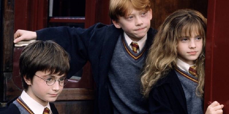 Top 8 khoảnh khắc gây cười cực mạnh của loạt phim Harry Potter