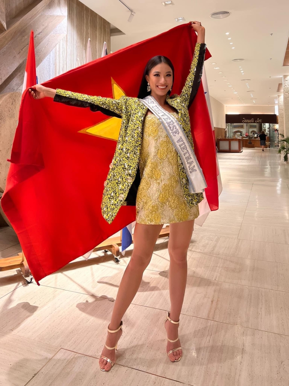 Kim Duyên thay màu da: Phản ứng trái chiều, tiệm cận gu Miss Universe