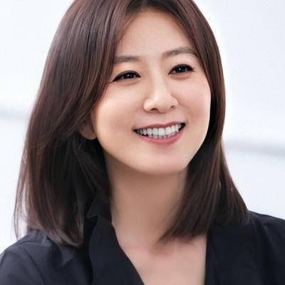 Lee Young Ae - Kim Hee Ae: Phụ nữ đẹp hơn khi chọn đúng chồng
