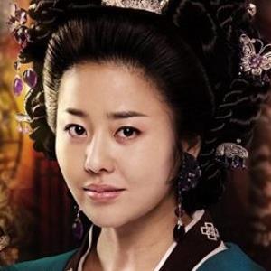 Dàn mỹ nhân Nữ Hoàng Seon Deok sau 13 năm: Lee Yo Won viên mãn
