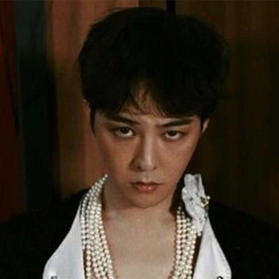 Idol Kpop theo đuổi phong cách phi giới tính: G-Dragon được tung hô