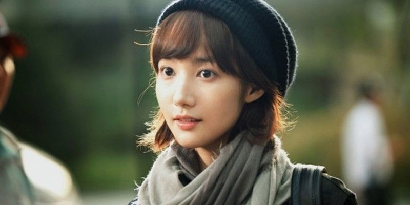 5 sao Hàn cắt tóc để phù hợp với vai diễn: Song Hye Kyo "hack tuổi"