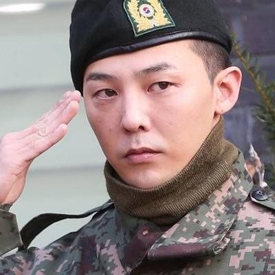 Nam thần quân nhân trong lòng Knet: GD, Chang Wook chưa phải trùm cuối