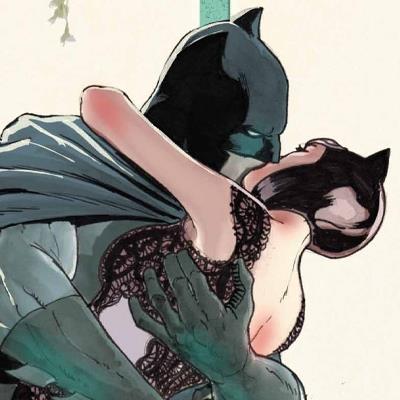 Catwoman: Hành trình từ phản diện đến tình yêu vĩnh cửu của Batman