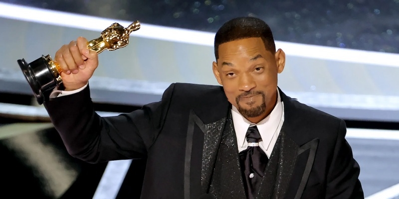 Oscar 2022: Will Smith ẵm tượng vàng sau khi động thủ với Chris Rock