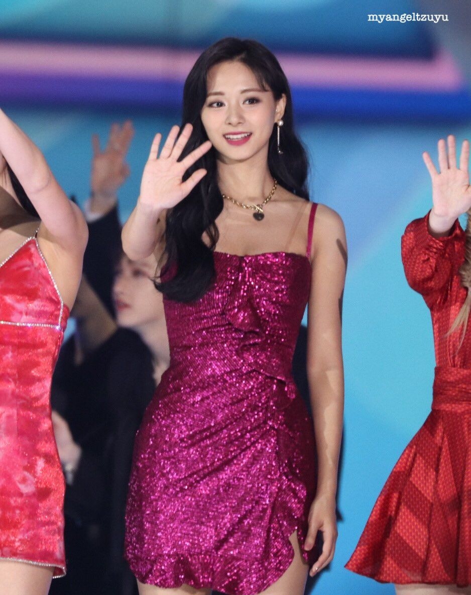 Tzuyu pics on twitter red formal dress, fashion, dresses