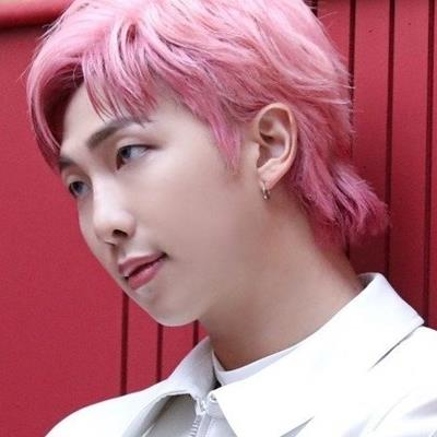 Khi sao nam Hàn đổi phong cách với tóc hồng: Jimin (BTS) khác lạ