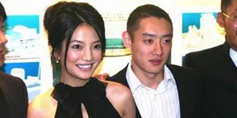 Trước kết hôn, Triệu Vy từng có tin hẹn hò Diệp Mậu Thanh, Uông Vũ