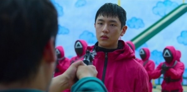 Lee Jung Joon của Squid Game tái xuất ở phim Tomorrow với diễn xuất ổn