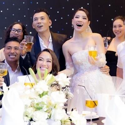Những đám cưới Vbiz có khách mời tuân thủ đúng dresscode