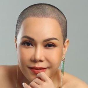 Việt Hương và dàn nghệ sĩ nữ bất ngờ cạo trọc đầu 