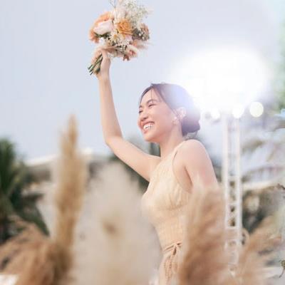 Diệu Nhi và dàn sao Việt bắt hoa cưới từ đồng nghiệp