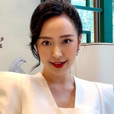 Kim Oanh - Minh Khuê: 2 bà mẹ kế trẻ măng siêu hot gần đây của VTV